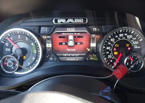 2021 Ram 1500 Laramie 4X4 5'7 Box из США, поврежденный, VIN 1C6SRFJT3MN764080